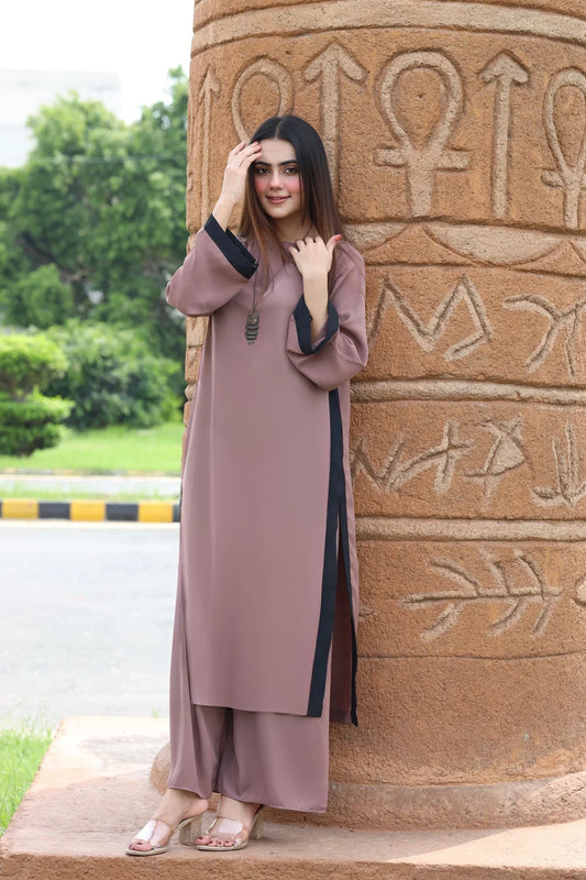 Elegant Pakistani-Style Mauve Kurta Set