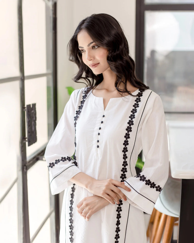 Shvetra White Cotton Flex Kurta Pant Set with Black Thread Accents