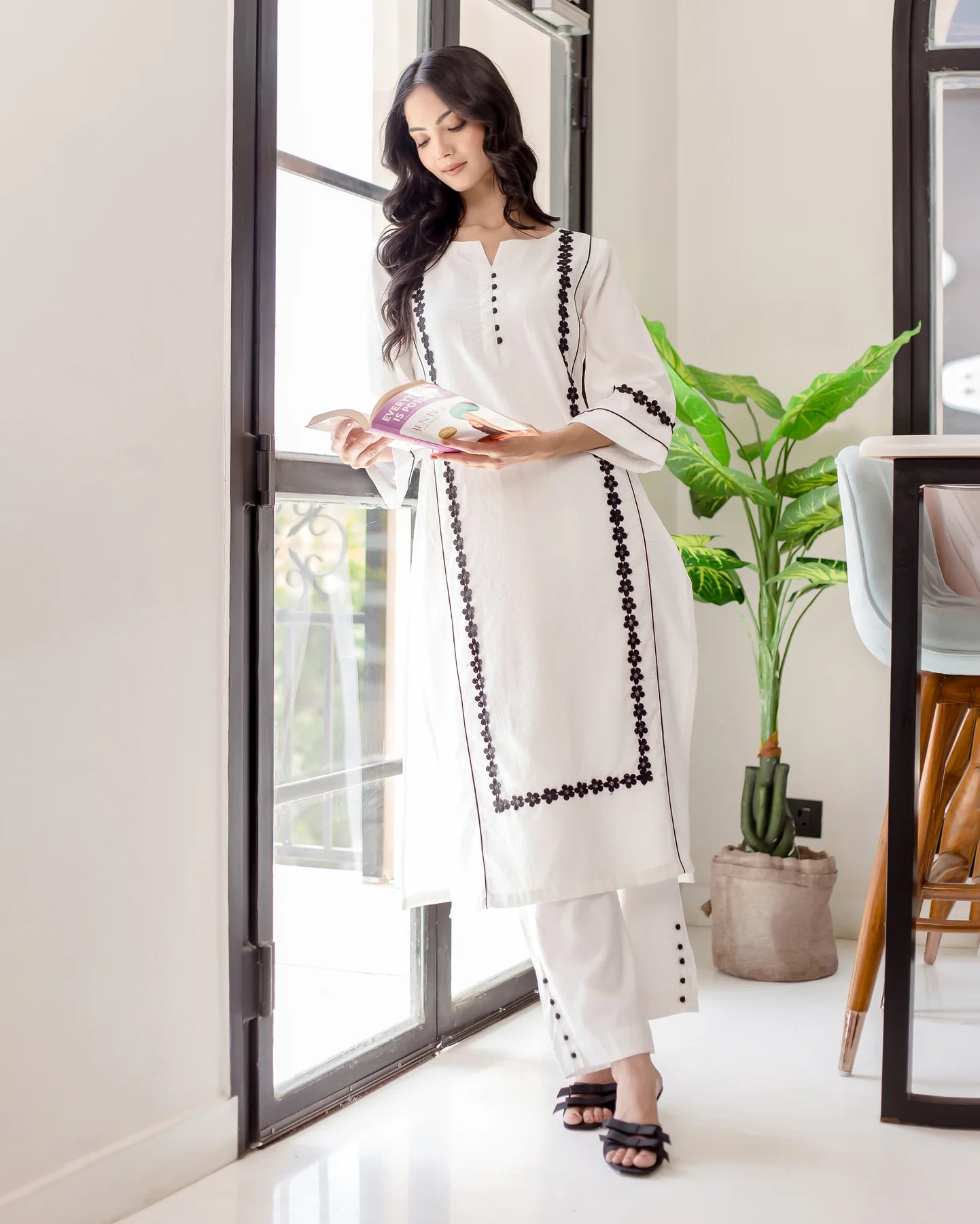 Shvetra White Cotton Flex Kurta Pant Set with Black Thread Accents