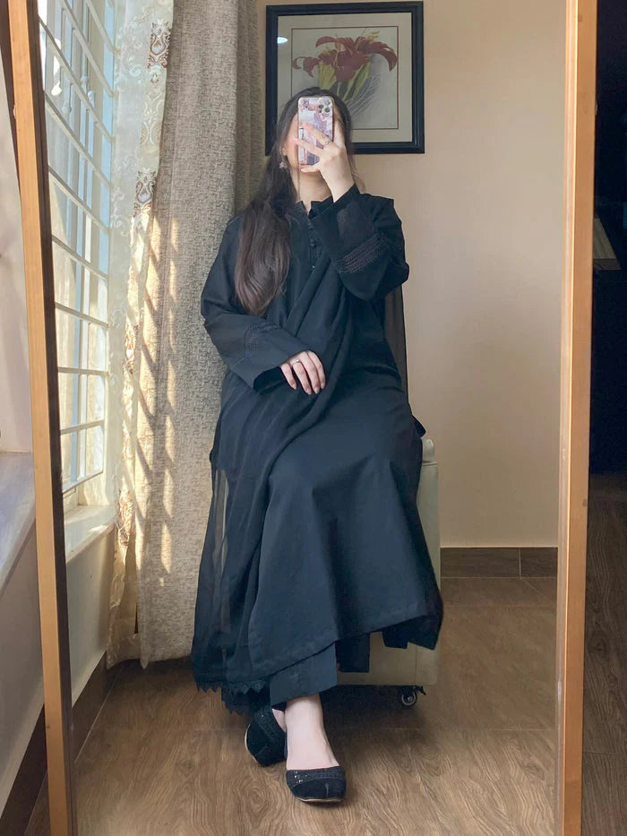 "Aynat" - Lawn Dobby Breathable Suit Set with Chiffon Dupatta