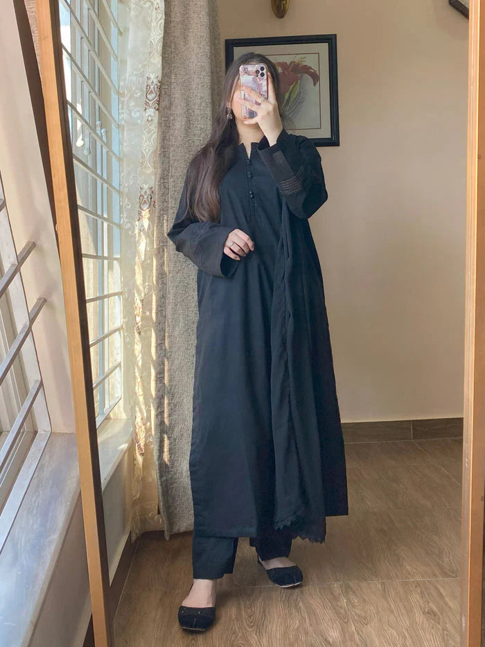 "Aynat" - Lawn Dobby Breathable Suit Set with Chiffon Dupatta