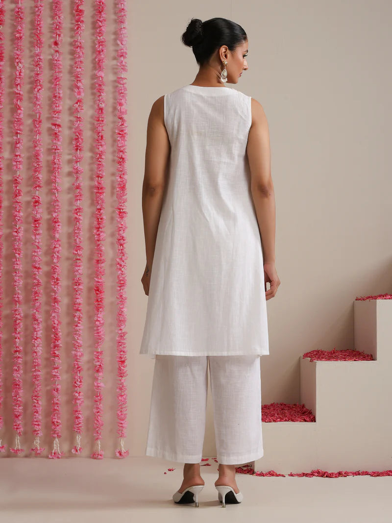 Ruhani Ivory Whisper – Cotton Slub Kurta Pant Dupatta Set