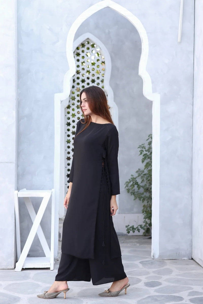 Black Crisscross