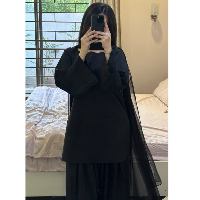 Shwet Aura Suit Set